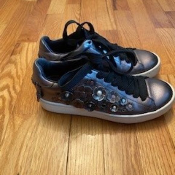 Coach Sneakers size 6 - Picture 1 of 3